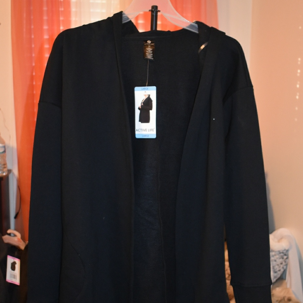 ⬇️$80 ACTIVE LIFE SUPER SOFT Black cardigan   